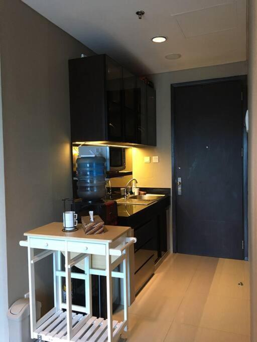 Strategic Cozy Hang Out Apartment, Gp Plaza Apartment