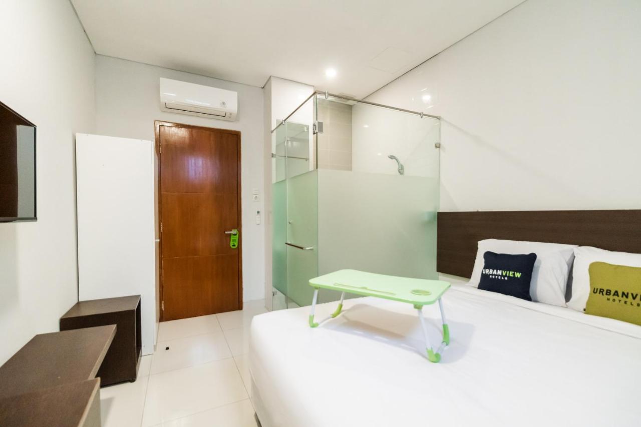 Urbanview Casa Kota Mangga Besar Hotel