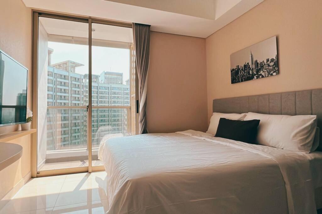 Cozy Studio In Taman Anggrek Residences
