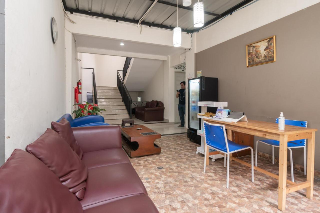 Urbanview Minongga Labu By Reddoorz Hotel 3*