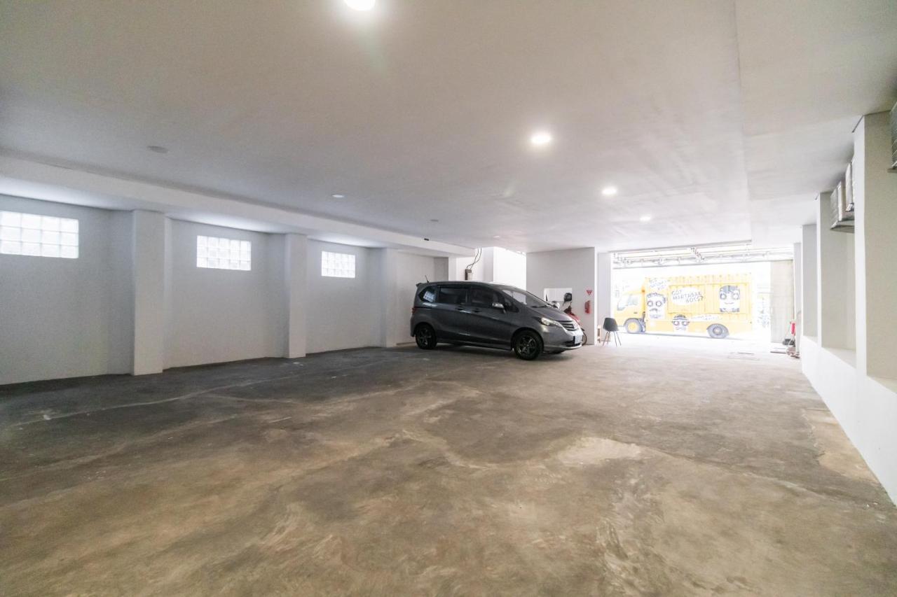 Urbanview Casa Kota Mangga Besar Hotel