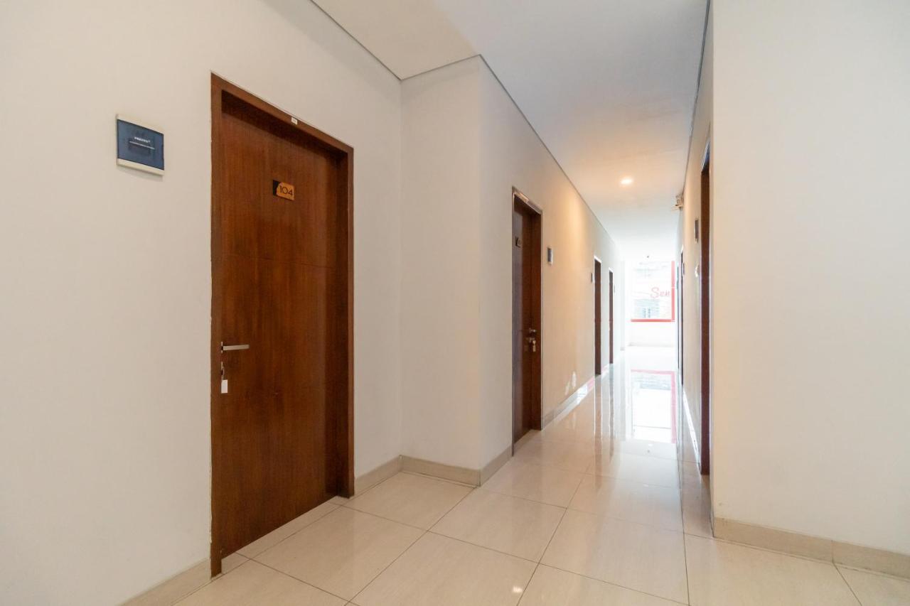 Urbanview Casa Kota Mangga Besar Hotel 2*