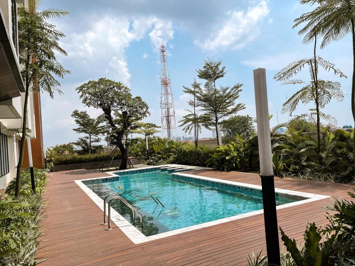 2 Bedrooms Permata Hijau *