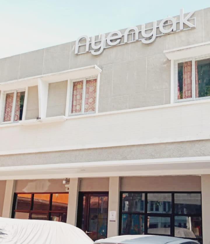 Khách sạn Nyenyak Senayan Benhil
