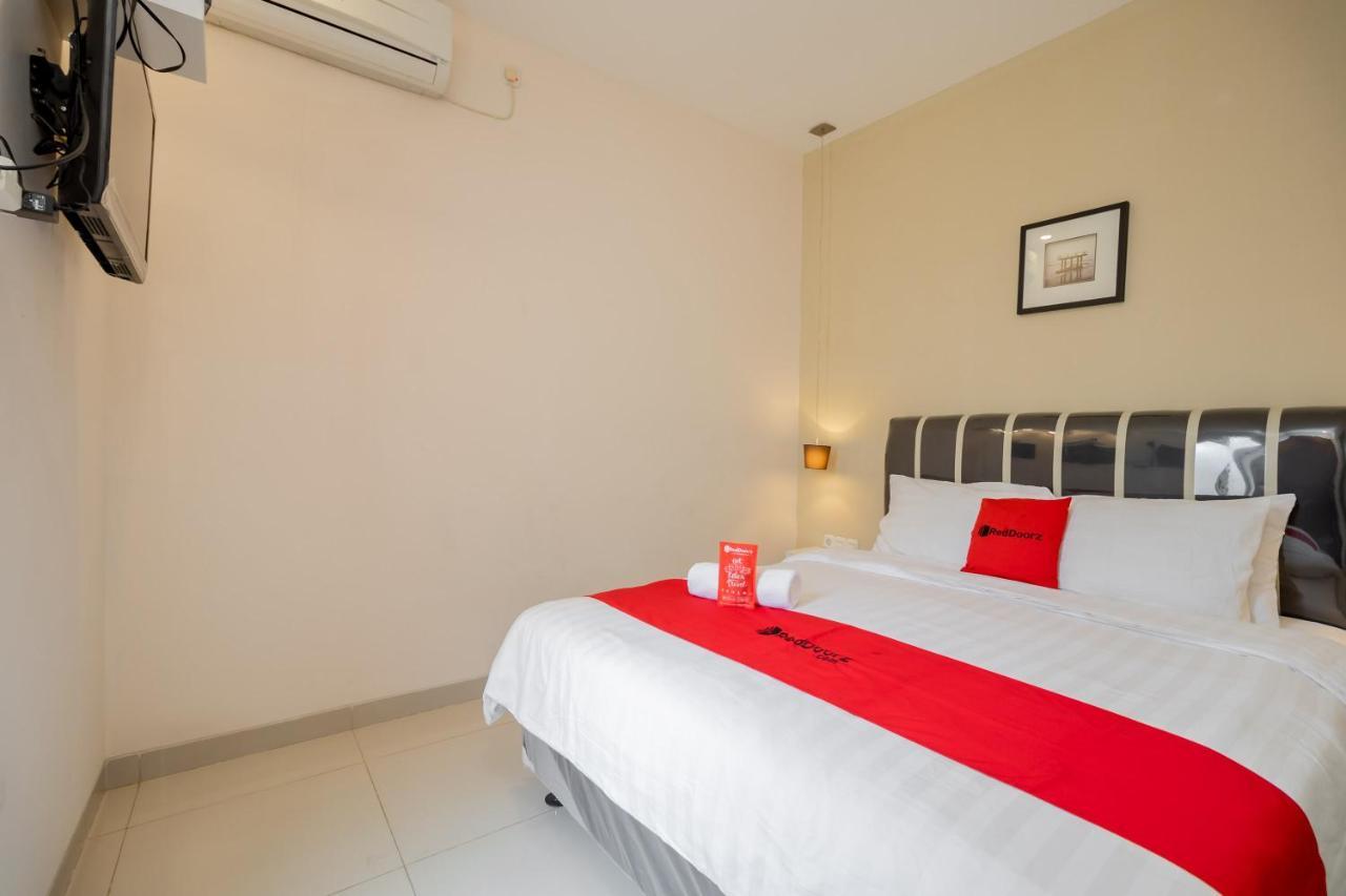 Reddoorz Near Transmart Kalimalang * Jakarta