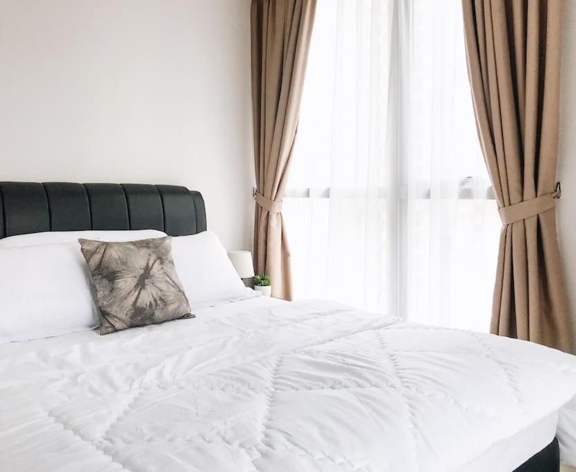 Cozy Scandinavian At Ta Apartemen *