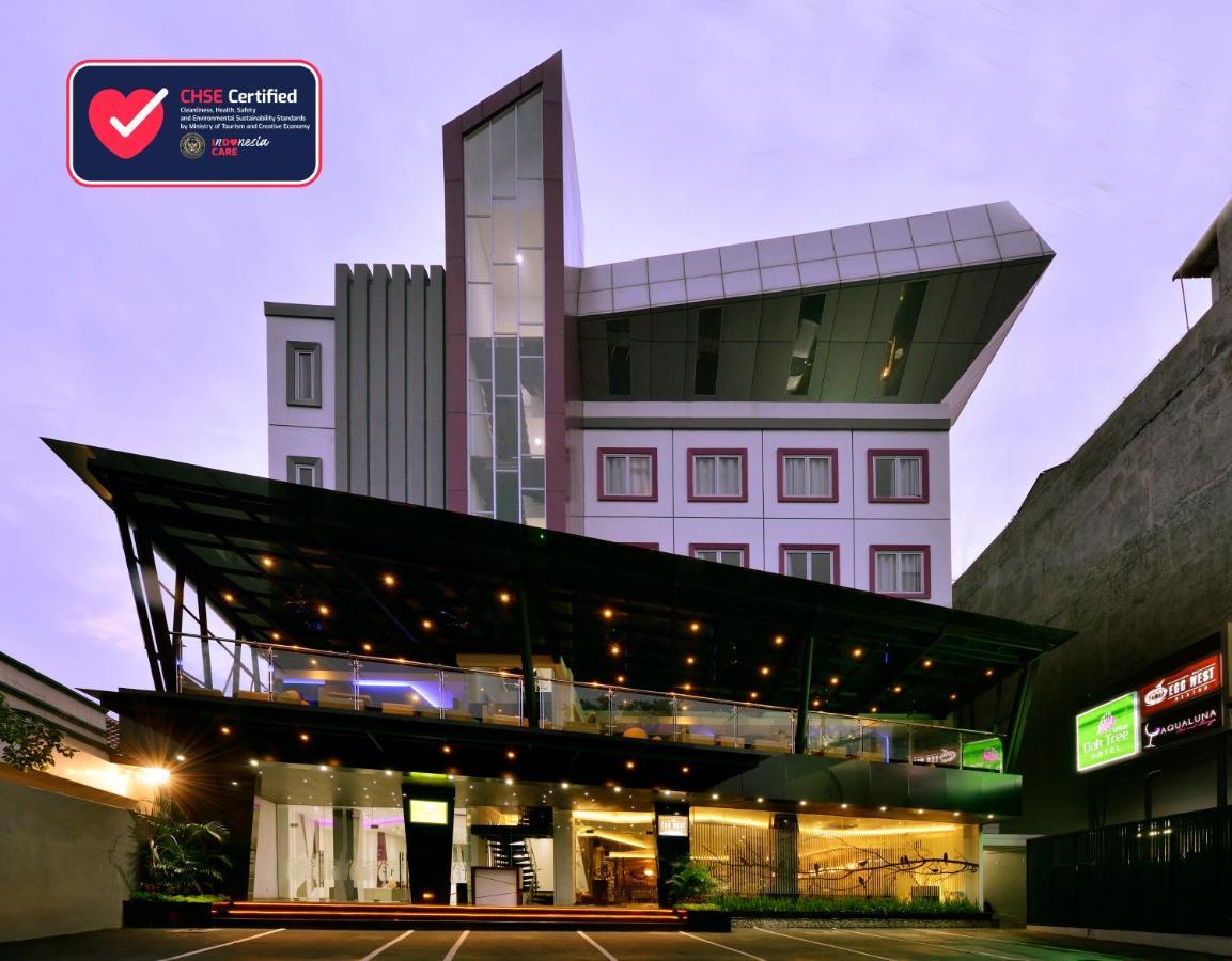 Oak Tree Urban Hotel 3*