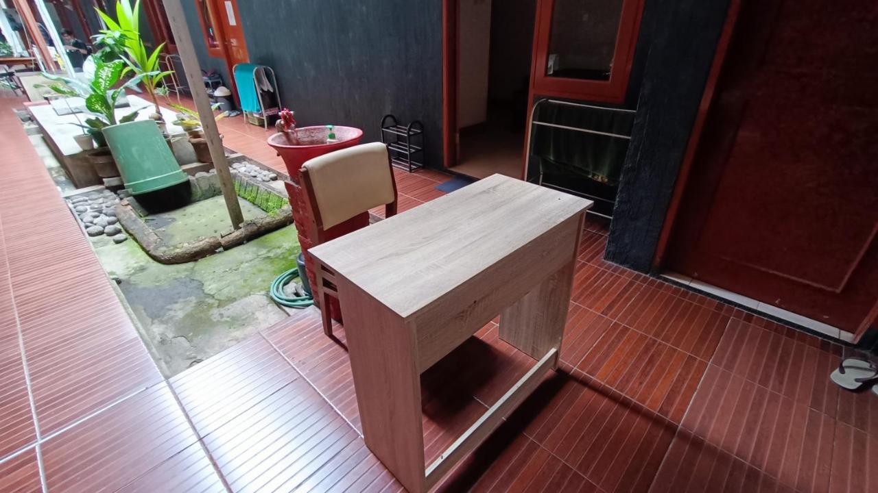 Oyo 91341 D'phoenix Anggrek Syariah Hotel