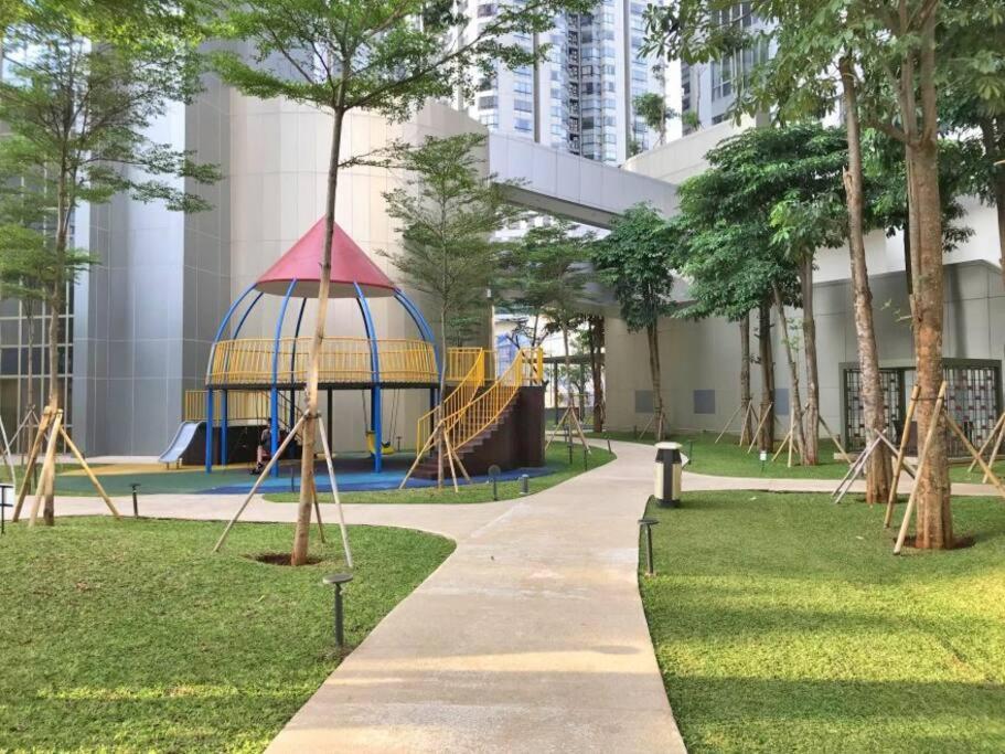 Apartment Comfy 3 Bedroom At Taman Anggrek *