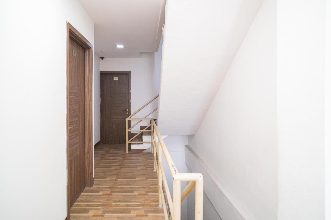 Hotel Koolkost Near Mangga Besar Station *