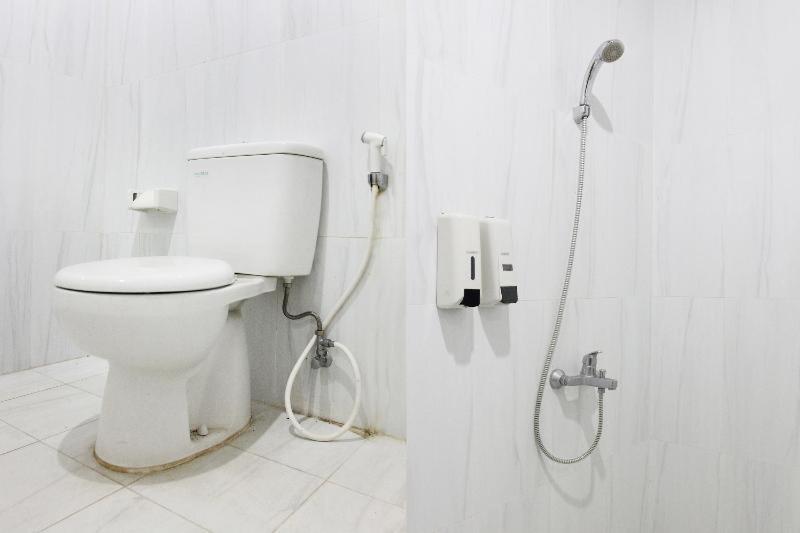 Hotel Reddoorz Near Kemang Raya Jakarta