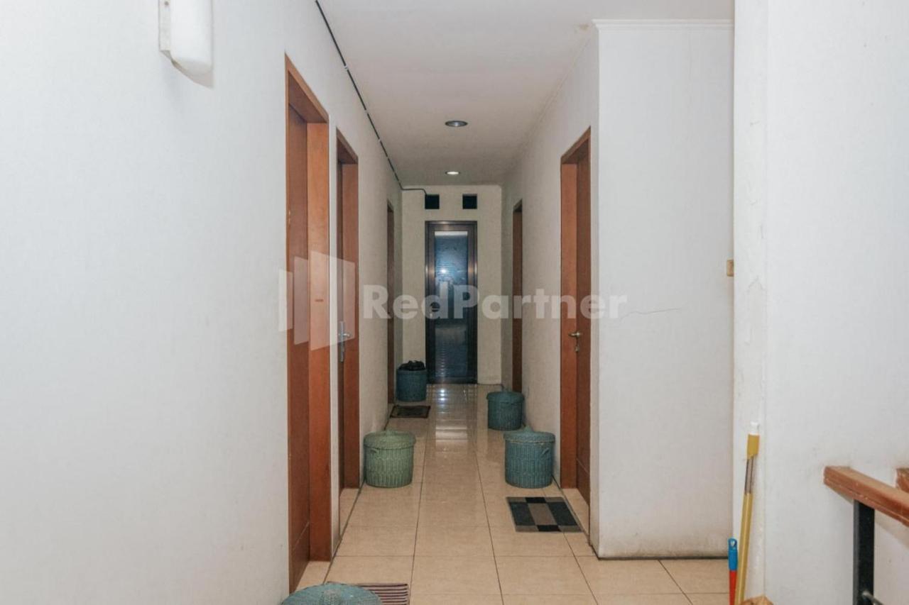 De Lugano Scbd Syariah Mitra Reddoorz