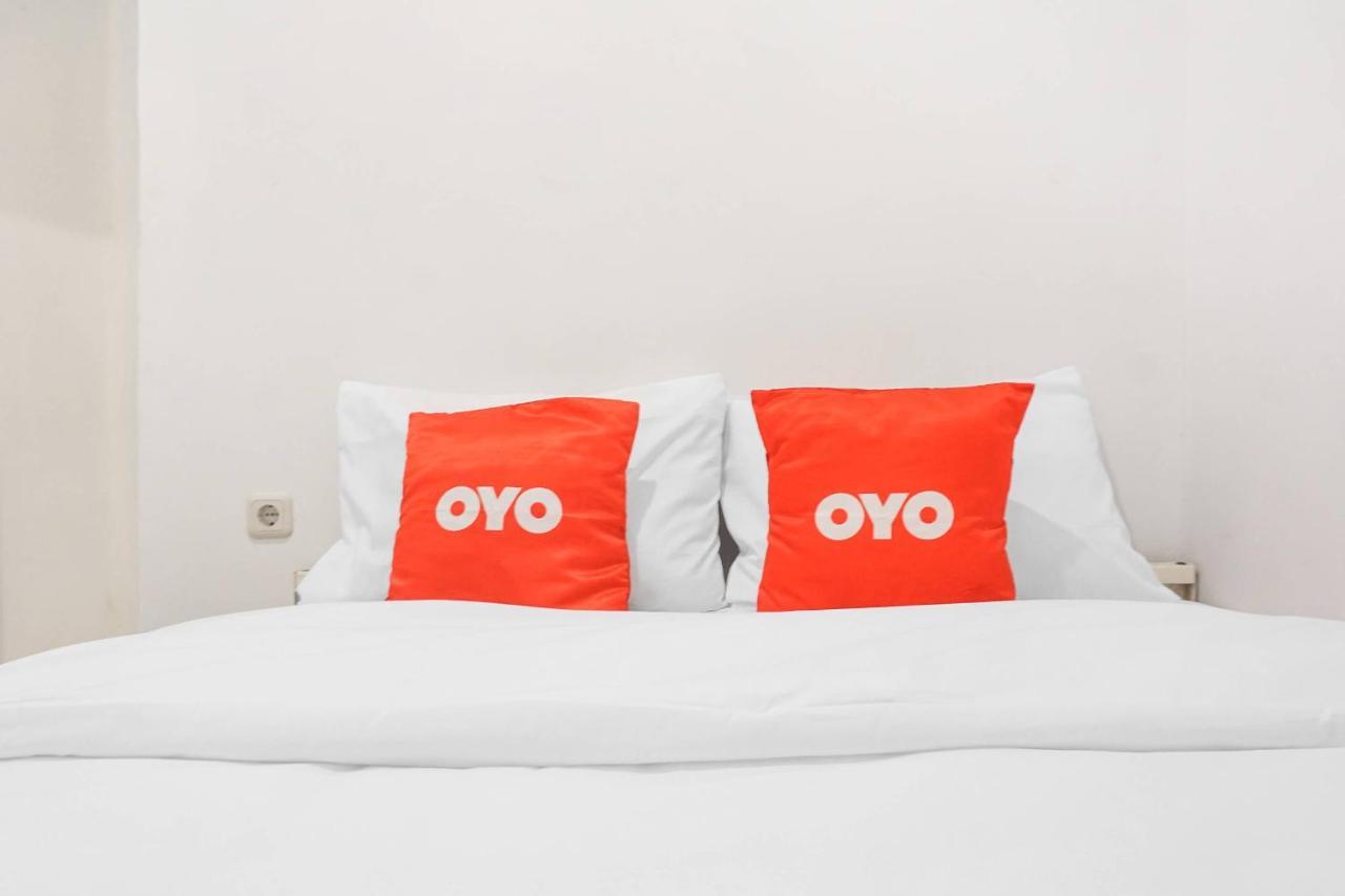 Super Oyo 91074 Stariez Senen Syariah