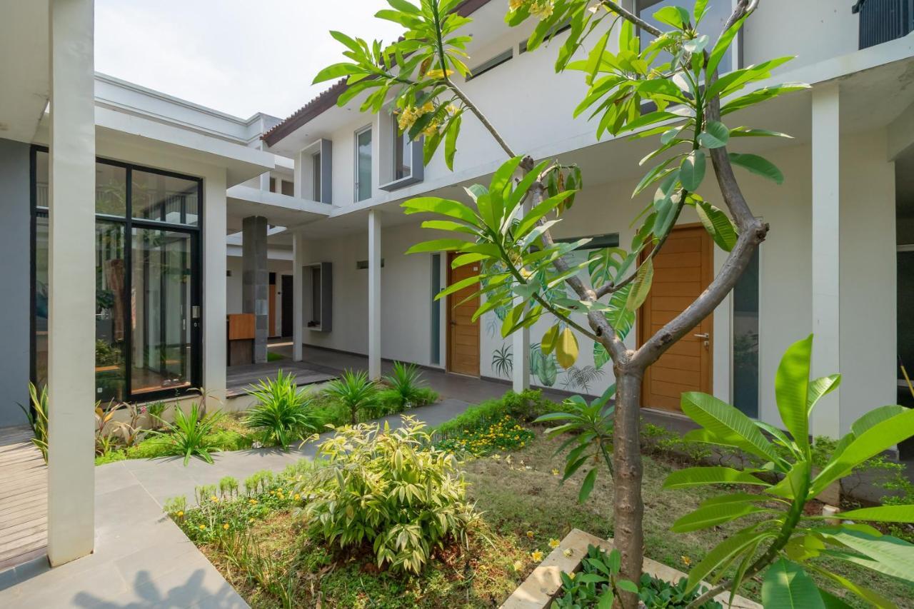 Reddoorz Near Transmart Kalimalang Jakarta