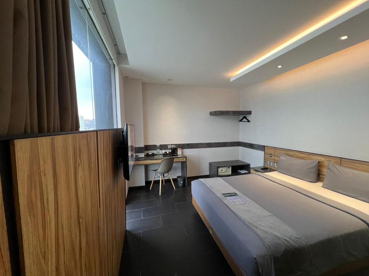 Erian 3*