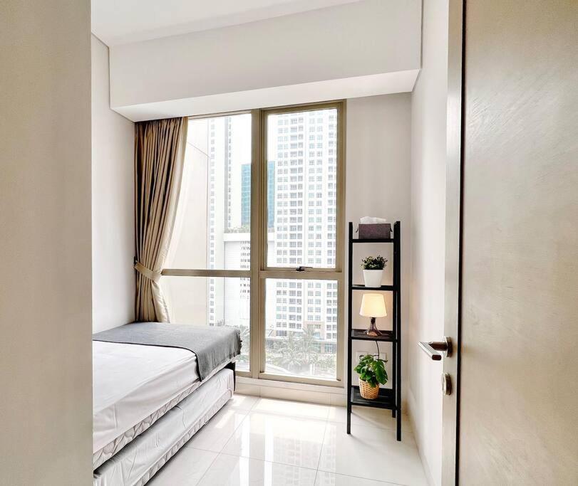 Apartment Cozy 3br At Taman Anggrek *