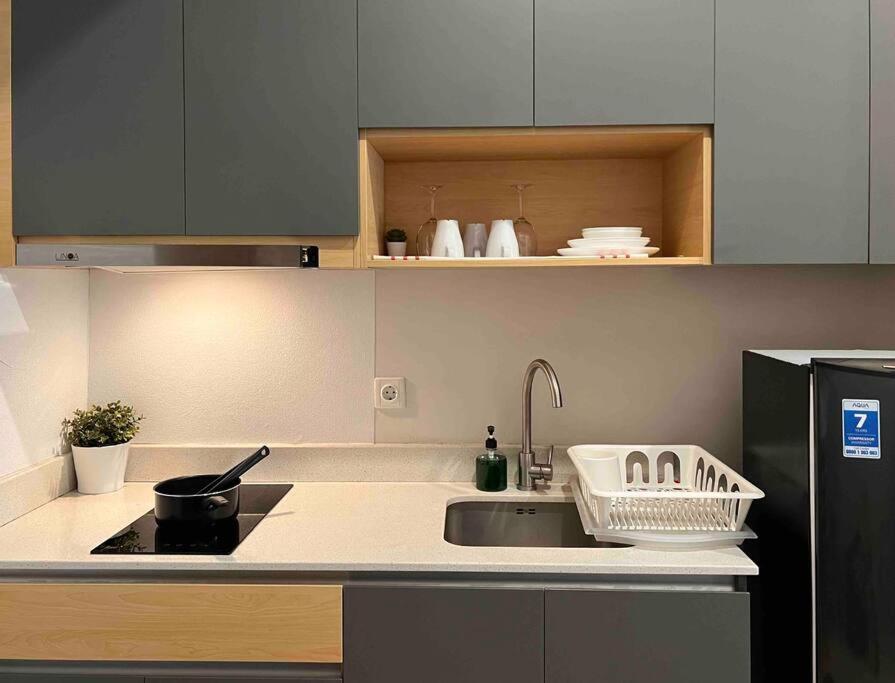 Comfy 3 Bedroom At Taman Anggrek Apartment
