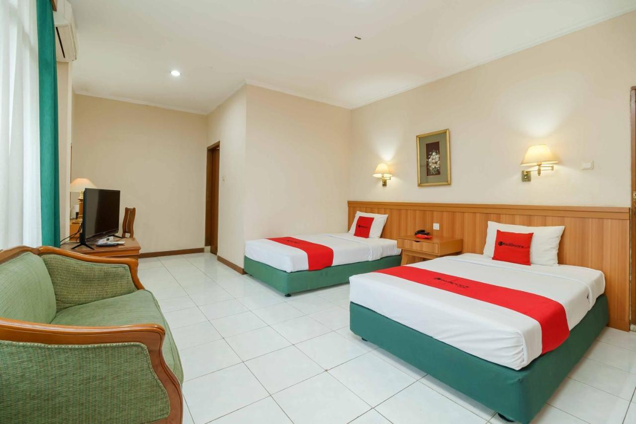 Reddoorz Near Kemang Raya Hotel Jakarta