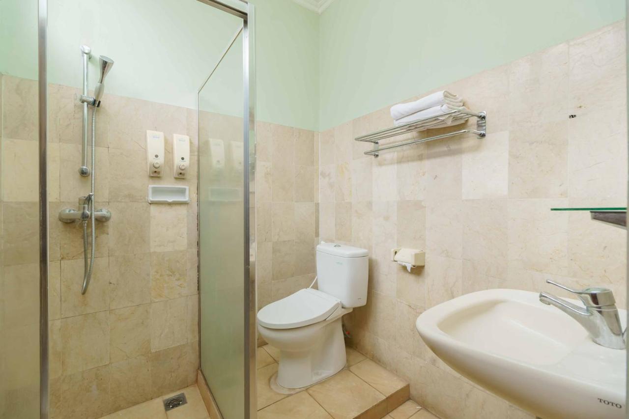 Reddoorz Near Kemang Raya Hotel Jakarta