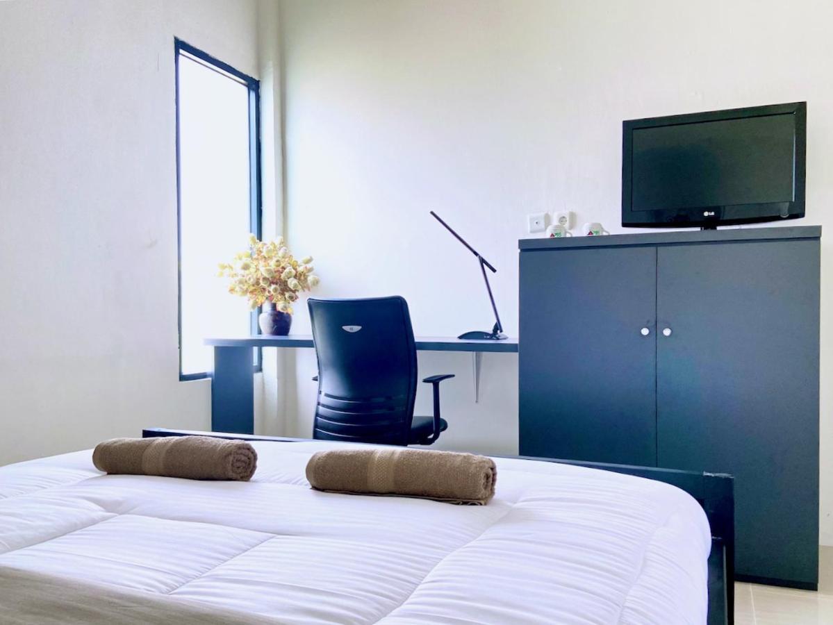 Bed & Breakfast Ameera Patra Kuningan *