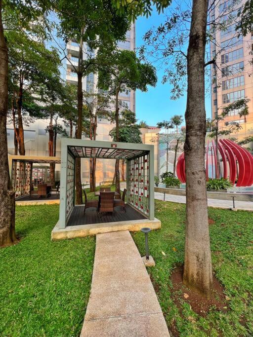 Cozy Studio Apartmen At Taman Anggrek Residences * Jakarta