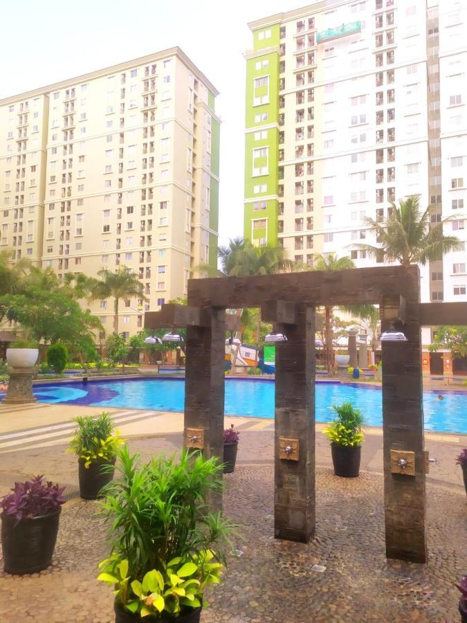 Tiny With Pool, Jogging Track, Gym And Mall Apartment *