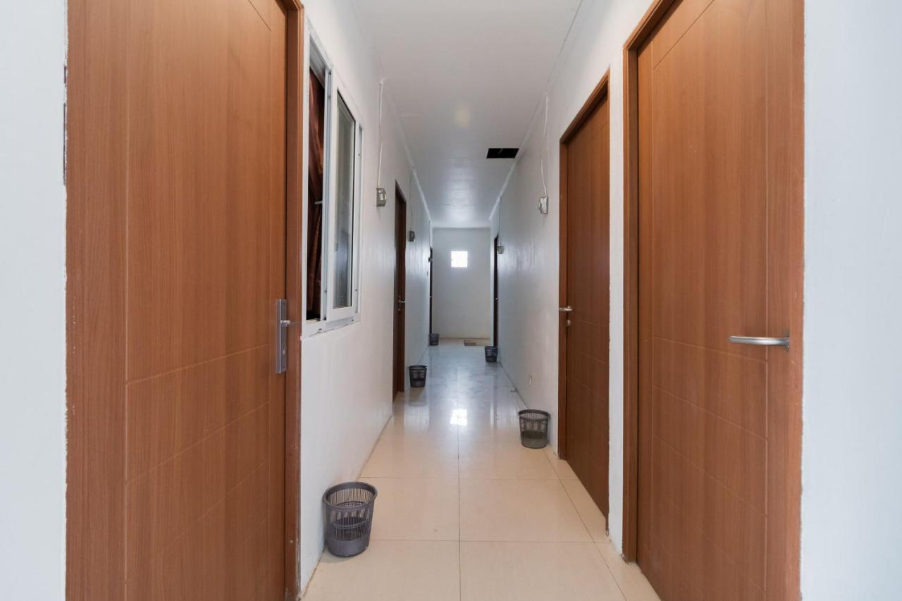 Guest house Reddoorz @ Tondano Benhill Jakarta