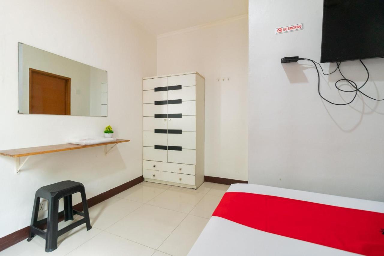 Reddoorz @ Tondano Benhill Guest house 2*