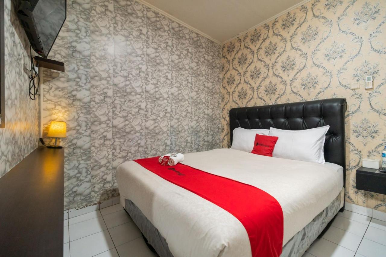 Reddoorz Near Tomang 2 Guest house Jakarta