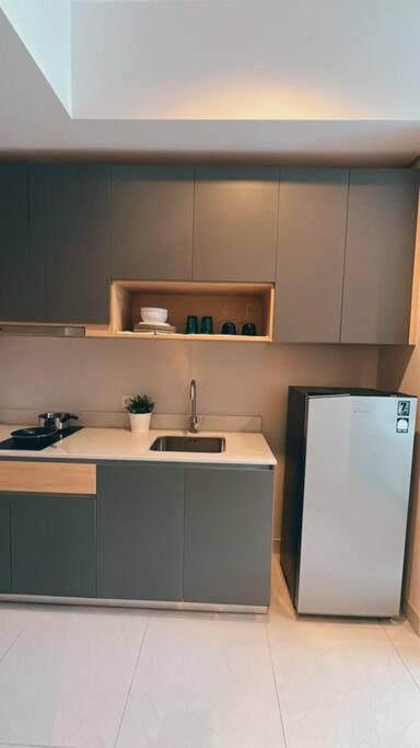 Apartment Cozy Studio Apartmen At Taman Anggrek Residences