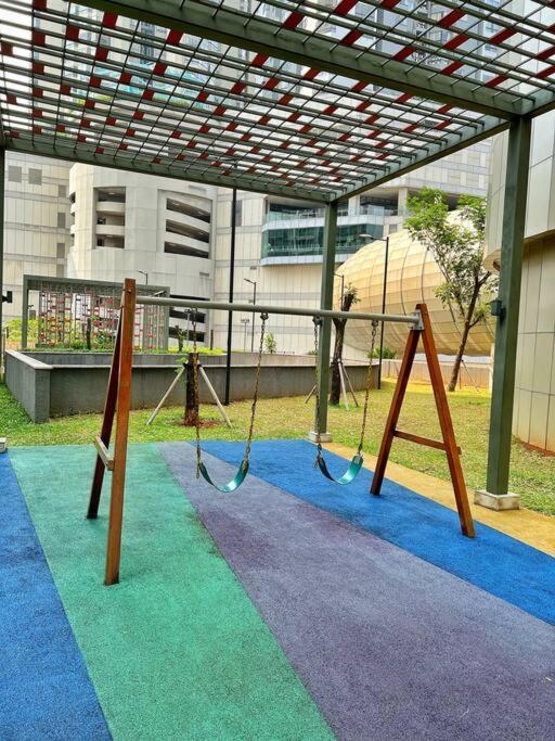 Cozy Studio Apartmen At Taman Anggrek Residences *