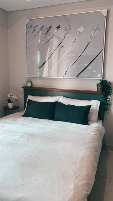 Cozy Studio Apartmen At Taman Anggrek Residences Apartment