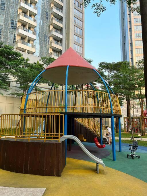 Cozy Studio Apartmen At Taman Anggrek Residences Apartment *
