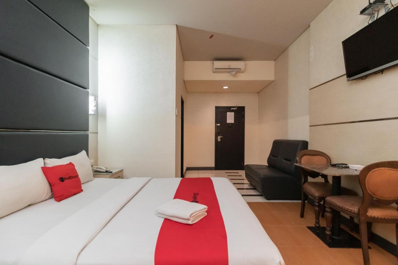 Hotel Reddoorz At Jalan Gunung Sahari 2*