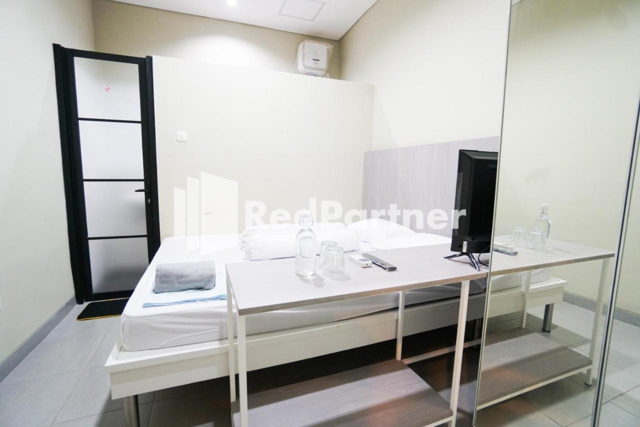 Tomang Gelong Syariah Mitra Reddoorz