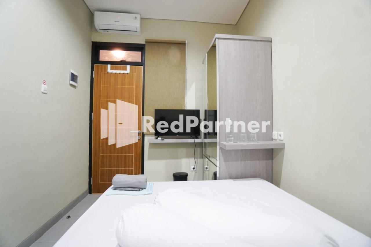 Hotel Tomang Gelong Syariah Mitra Reddoorz