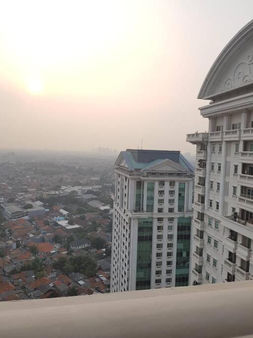 Lovely 1 Bedroom The Bellezza Permata Apartment