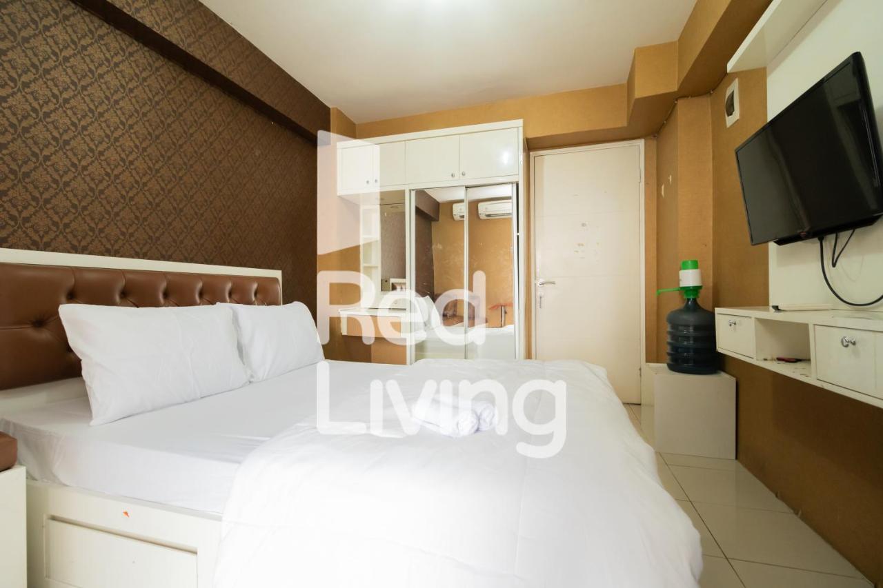Redliving Bassura - Vina Tan Tower Flamboyan Hotel Jakarta