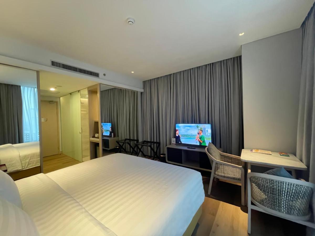 Ra Simatupang Khách sạn hẻo lánh 5*