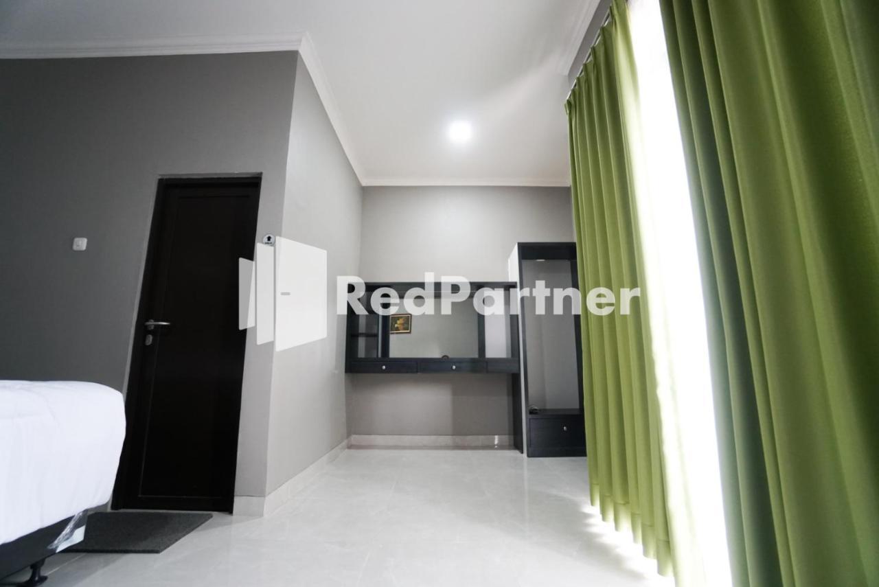 Khách sạn Roemah Tebet Mitra Reddoorz 2*