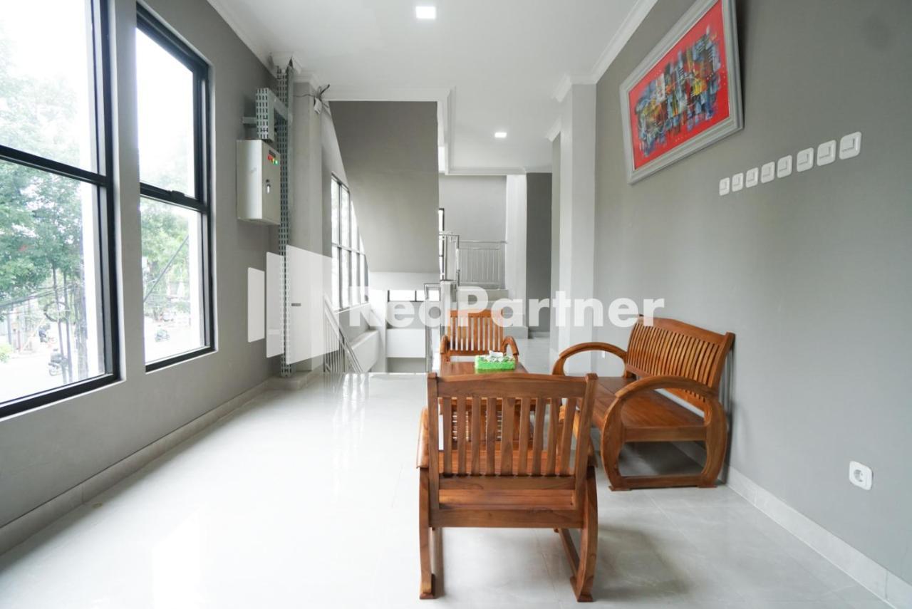 Roemah Tebet Mitra Reddoorz 2*