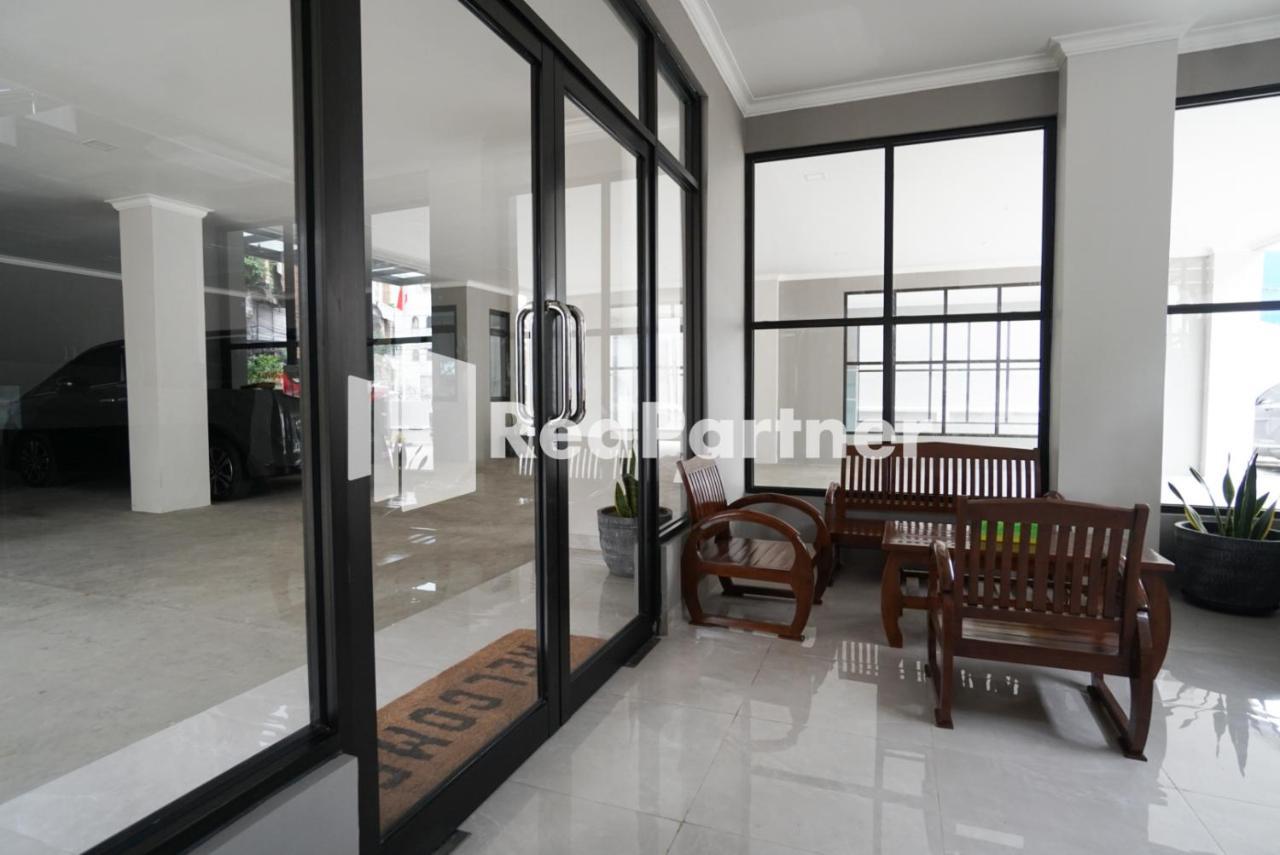 Khách sạn Roemah Tebet Mitra Reddoorz 2*
