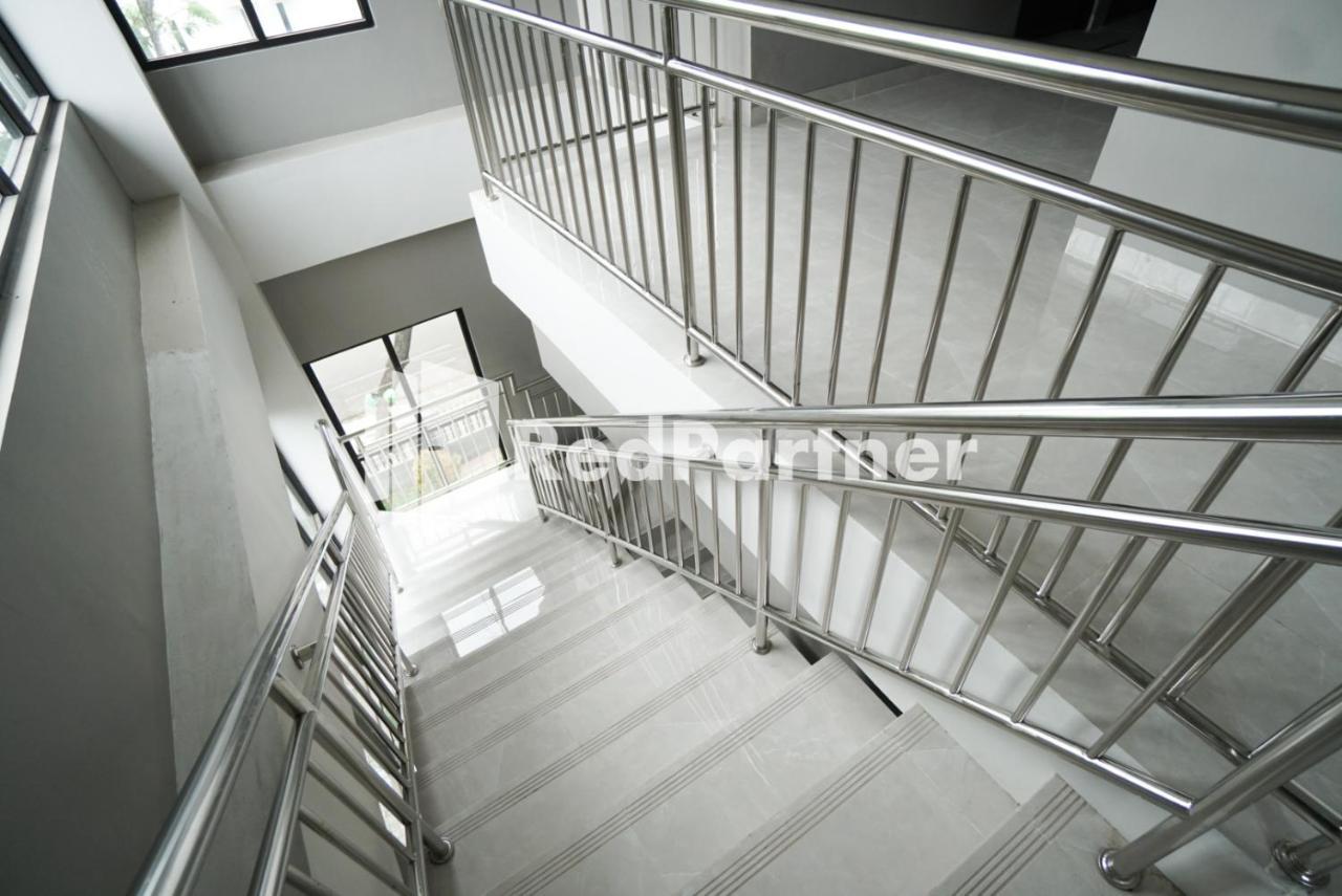 Roemah Tebet Mitra Reddoorz Khách sạn