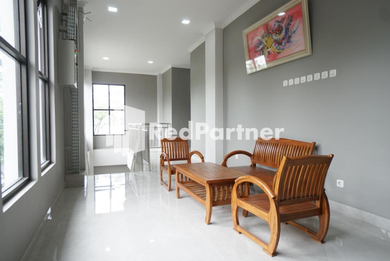 Khách sạn Roemah Tebet Mitra Reddoorz