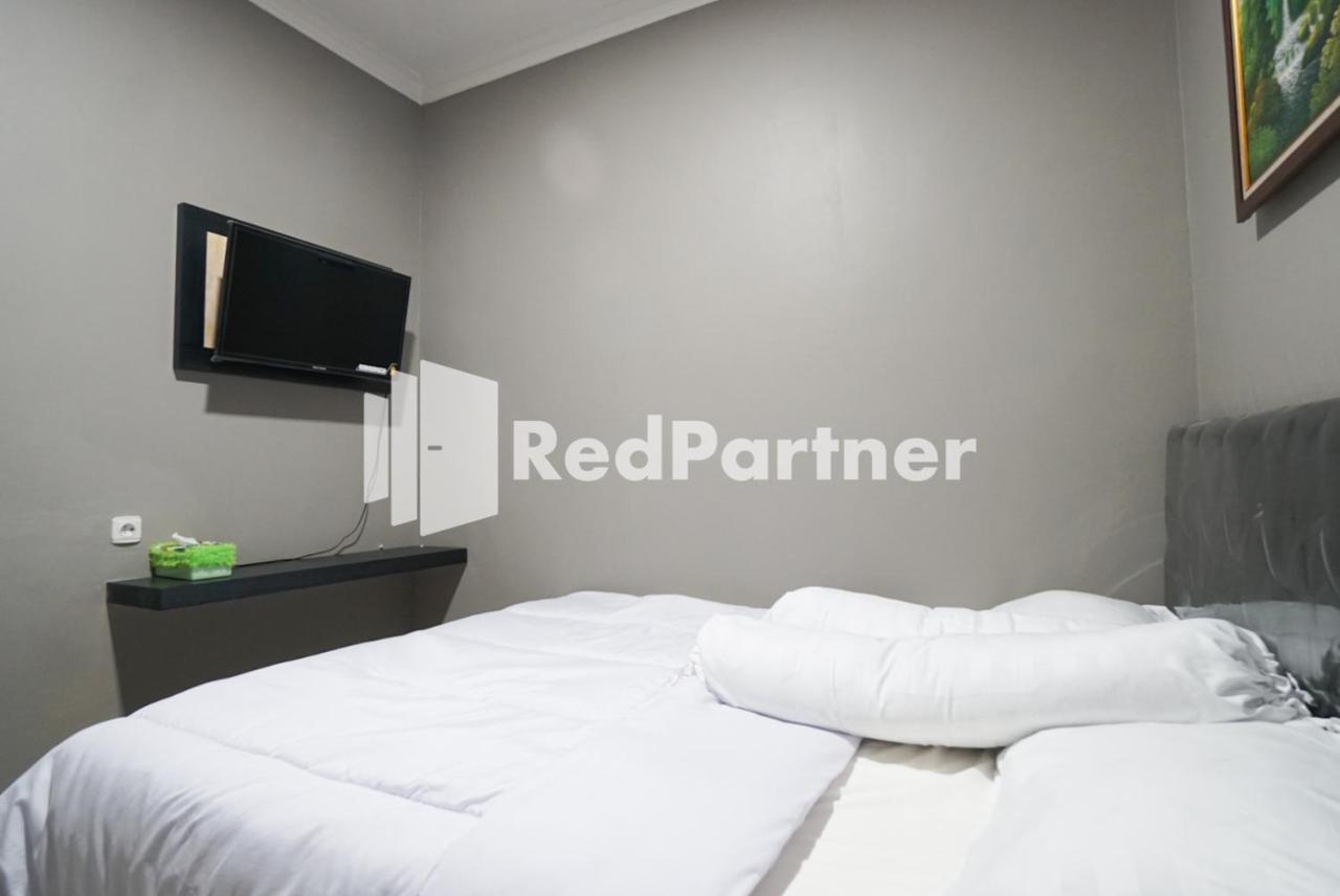 Roemah Tebet Mitra Reddoorz Khách sạn 2*