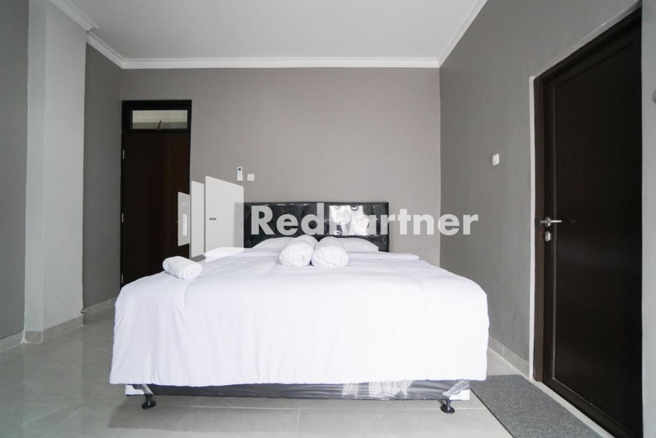 Roemah Tebet Mitra Reddoorz Khách sạn 2*