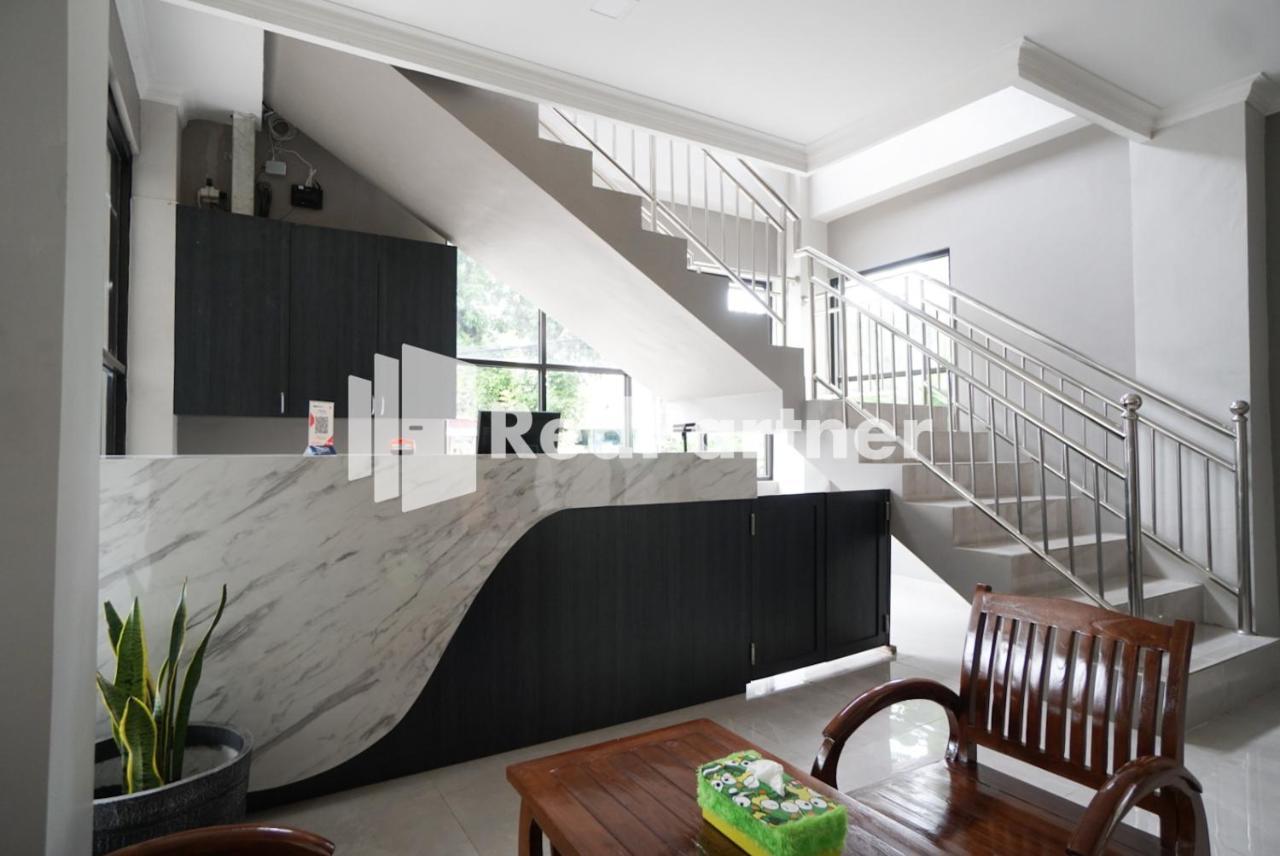 Roemah Tebet Mitra Reddoorz Jakarta