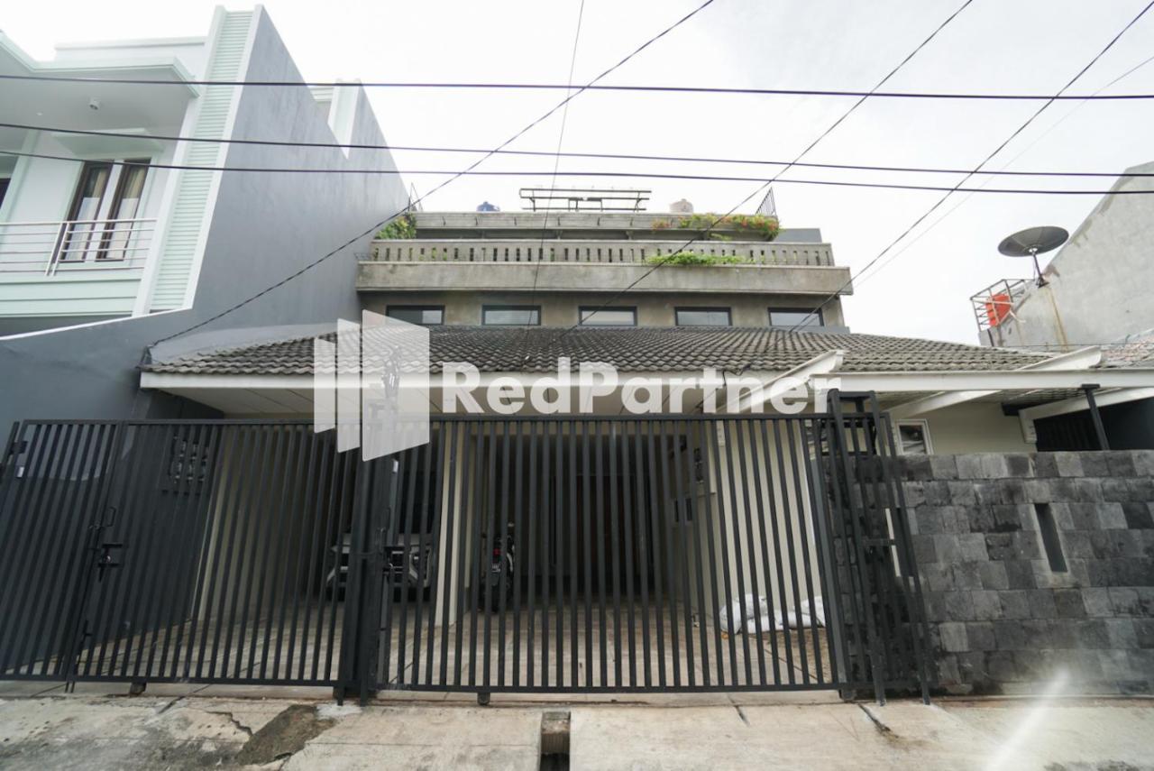Hotel Tomang Gelong Syariah Mitra Reddoorz 2*