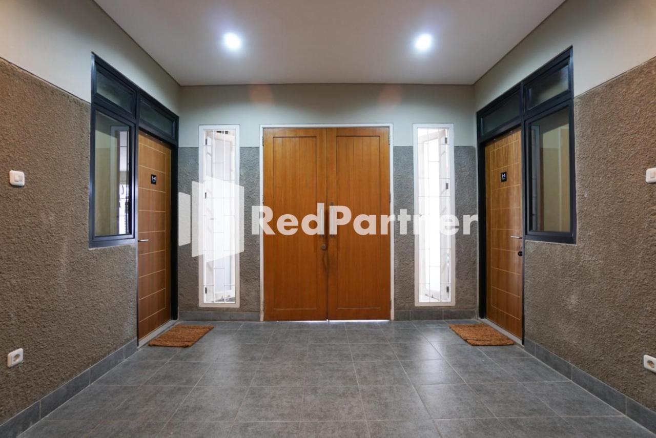 Tomang Gelong Syariah Mitra Reddoorz 2* Jakarta