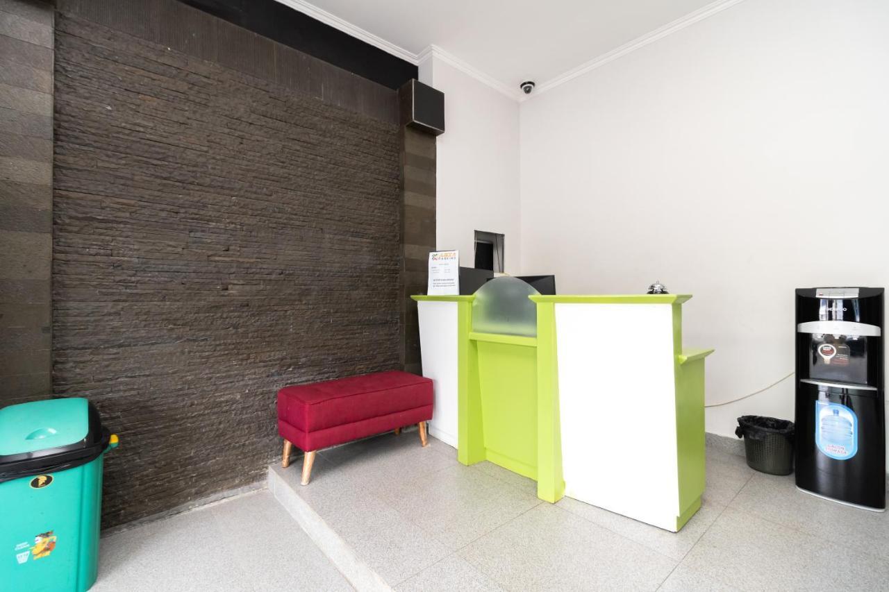 Hotel Urbanview Bizhome Artha Gading Boulevard By Reddoorz 3*